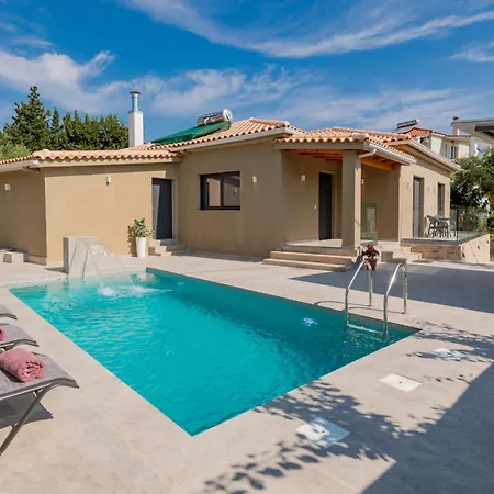 Xenessa Elegant Villa, 4-bedroom Private Pool Retreat By Mana Gers Villa Tragaki