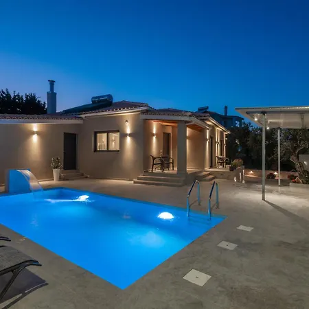 Βίλα Xenessa Elegant Villa, 4-bedroom Private Pool Retreat By Mana Gers *