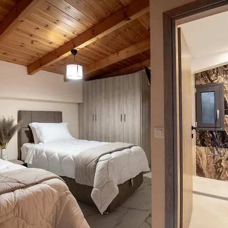 Xenessa Elegant Villa, 4-bedroom Private Pool Retreat By Mana Gers *