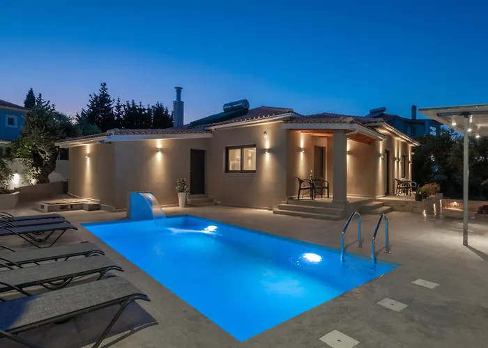 Xenessa Elegant Villa, 4-bedroom Private Pool Retreat By Mana Gers Villa Tragáki