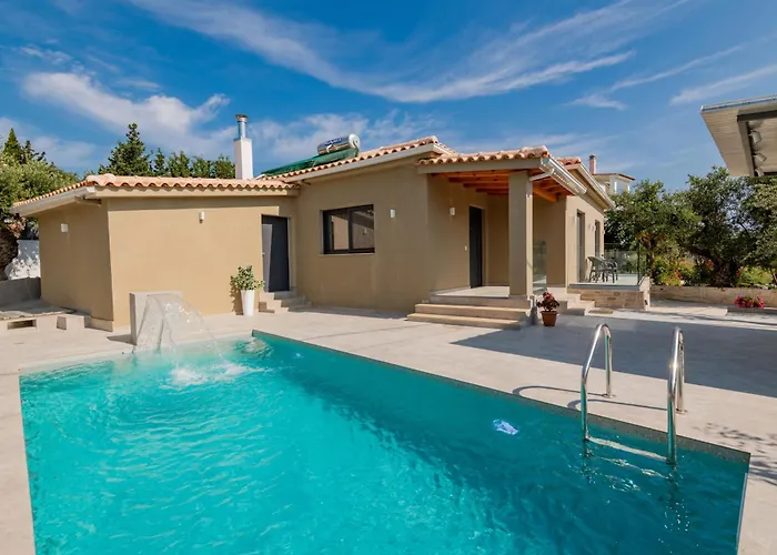 Xenessa Elegant Villa, 4-bedroom Private Pool Retreat By Mana Gers * Tragáki