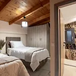 Xenessa Elegant Villa, 4-bedroom Private Pool Retreat By Mana Gers *