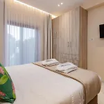 Xenessa Elegant Villa, 4-bedroom Private Pool Retreat By Mana Gers