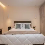 Xenessa Elegant Villa, 4-bedroom Private Pool Retreat By Mana Gers