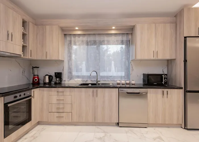 וילה Xenessa Elegant Villa, 4-bedroom Private Pool Retreat By Mana Gers