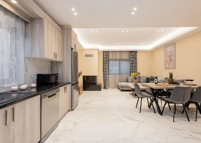 וילה Xenessa Elegant Villa, 4-bedroom Private Pool Retreat By Mana Gers *