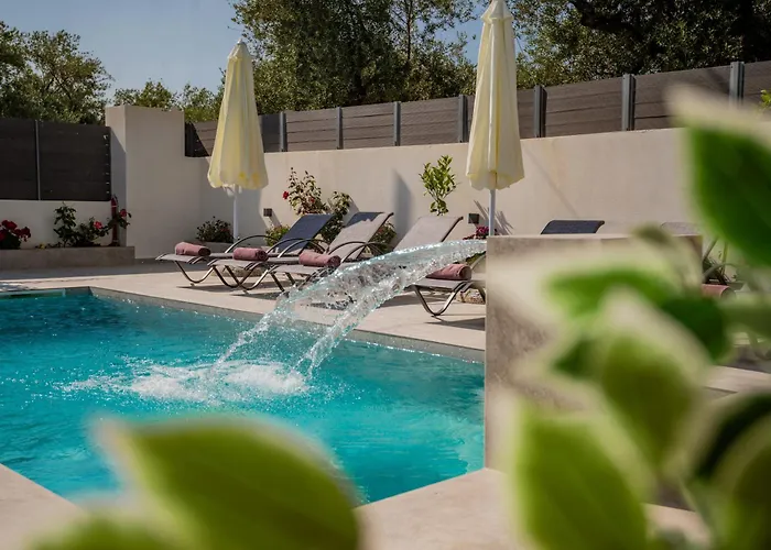 וילה Xenessa Elegant Villa, 4-bedroom Private Pool Retreat By Mana Gers